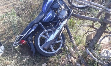 भचड़िया गाँव मे दो मोटरसाइकिल की  आमने सामने भिड़ंत में दो युवक हुए घायल