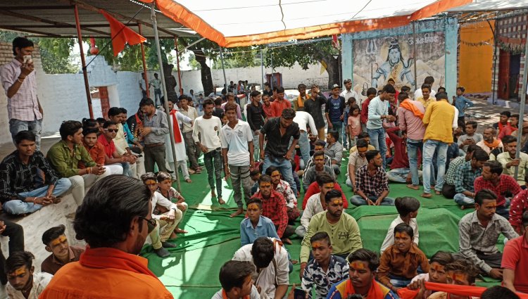 शिवपुरी एमपी: विश्व हिंदू परिषद बजरंग दल बैराड़ ने शस्त्र पूजन एवं चल समारोह कार्यक्रम आयोजित किया : रिंकू पण्डित KTG समाचार