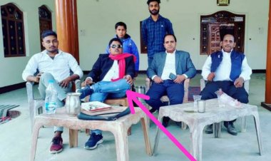 प्रतापगढ़ के राजनीतिज्ञ व स्वयं को समाज सेवी कहने वाले आशीष विश्वकर्मा ने सम्मानित व्यक्तियों के आत्मबल को गिराने की कोशिश।