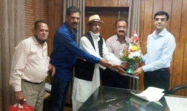 शीलनाथ धुनी संस्थान ने शहर को स्वच्छता में प्रथम स्थान आने पर कलेक्टर का किया स्वागत