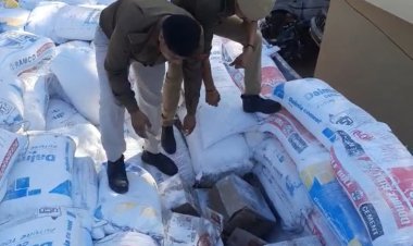 रतनपुर चौकी पुलिस ने अवैध शराब तस्करी के खिलाफ कार्यवाही करने हुए ट्रेलर को किया ज़ब्त, 50 पेटी शराब की बरामद, दो तस्कर गिरफ्तार