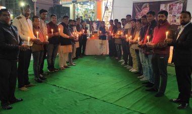 भाजपा जिला अध्यक्ष शिव अरोरा के नेतृत्व में सीडीएस जर्नल विपिन रावत एव अन्य जवानो को दी भावपूर्ण श्रद्धांजलि