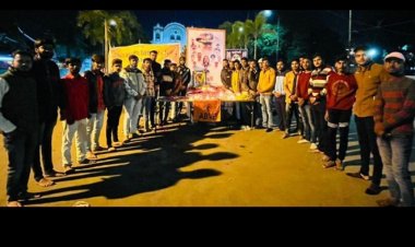 अभाविप ने महाविद्यालयों एवं सयाजी द्वार पर सभा आयोजित कर सीडीएस स्व. रावत को अर्पित की श्रद्धांजलि