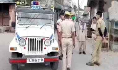 सेक्स रैकेट पर दबिश देने पहुंची पुलिस चार युवक समेत तीन नाबालिग लड़की गिरफ्तार