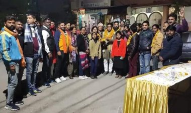 शिव ने सुनी जनता की समस्याएं किया निराकरण, सरकार की योजनाओं से लोगों को कराया अवगत पार्टी कार्यकर्ताओं व क्षेत्रीय जनता से किया संवाद