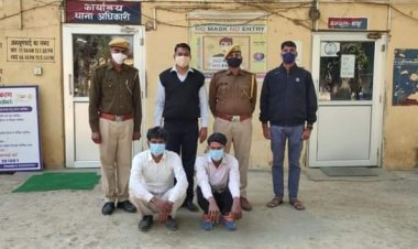 चोरी की मोटरसाईकिल सहित दो आरोपी गिरफ्तार