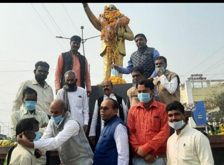 अभा अनुसूचित जाति परिषद ने मास्क वितरण एवं माल्यार्पण कर मनाया महापरिनिर्वाण दिवस