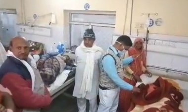 दो बाइकों की आमने सामने की भिड़ंत में पति पत्नी सहित चार लोग घायल हो गए