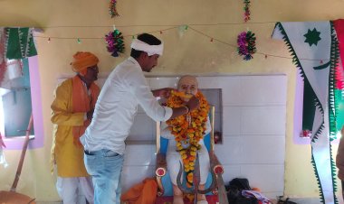 चौरासी विधानसभा क्षेत्र के ससलई गांव में गुरु गोविंद महाराज की मूर्ति का अनावरण।