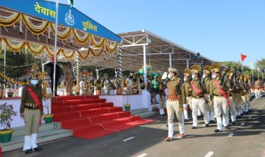 देवास जिले में उल्लास और गरिमा के साथ मनाया गया गणतंत्र दिवस