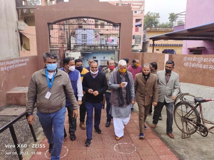 विधायक जोहरी लाल मीणा ने छात्राओं को सरकार की तरफ से नि:शुल्क साईकिल वितरण की