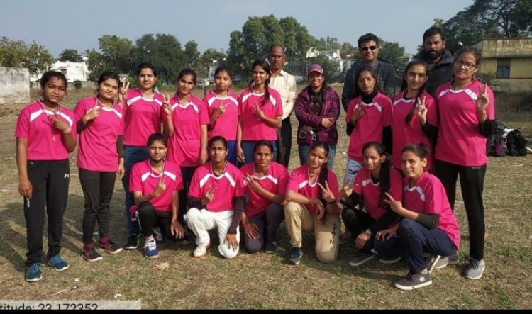 संभाग स्तरीय महिला क्रिकेट प्रतियोगिता का आयोजन हुआ