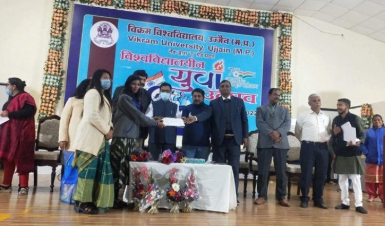 अंतर जिला विश्वविद्यालय युवा उत्सव का आयोजन हुआ, 13 विधाओं में देवास जिले ने प्राप्त की सफलता