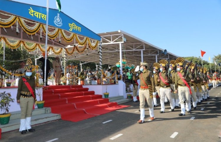 देवास जिले में उल्लास और गरिमा के साथ मनाया गया गणतंत्र दिवस