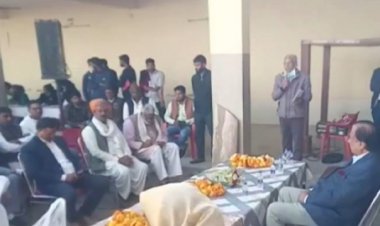 डॉंक्टर करण सिंह यादव के 77 वे जन्म दिवस के उपलक्ष पर रक्तदान शिविर का आयोजन किया