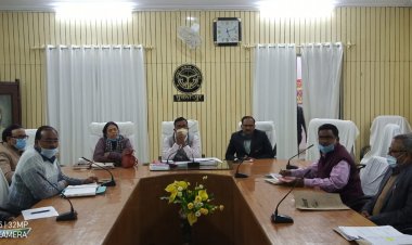ईवीएम व वीवी पैट का द्वितीय रैण्डमाइजेशन कलेक्ट्रेट सभागार में सम्पन्न।