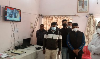 मा0 प्रेक्षक 189-विधान सभा सदर ने शिकायत एवं सी0 बिजिल कन्ट्रोल रूम व (एम0सी0एम0सी0) मीडिया सेल का किया निरीक्षण।