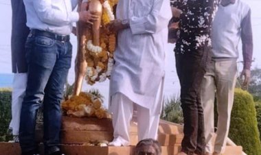 भारतीय मजदूर संघ ने छत्रपति शिवाजी महाराज की प्रतिमा पर माल्यार्पण कर मनाई जयंती