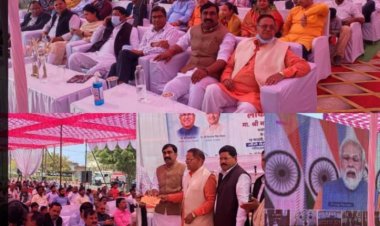 बायोगैस प्लांट से 18000 किलो सीएनजी व 100 टन  मिलेगा जैविक खाद्य- पीएम
