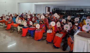 देवास जिले में पल्स पोलियो अभियान के सफल क्रियान्वय के लिए बुथ लेवल टीम के सदस्यों को दिया प्रशिक्षण।