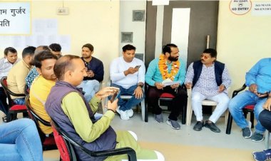 नगर परिषद में सभापति की कुर्सी को लेकर राजनीतिक घमासान थमने का नाम नहीं ले रहा है