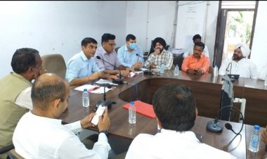 कलेक्टर श्री शुक्ला की अध्यक्षता में जिला स्तरीय शांति समिति की बैठक संम्पन्न
