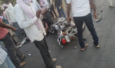 दो बाइको की आपसी भिडंत से तीन की मौत दो घायल