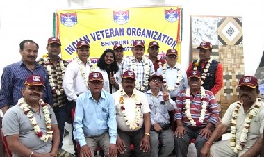 इण्डियन वेटरन आर्गनाइज़ेशन का शपथ ग्रहण समारोह शिवपुरी के फिजीकल रोड़ पर सम्पन्न हुआ।