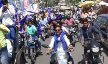 आजाद समाज पार्टी ने रैली निकाल कर एस डी एम को दिया ज्ञापन