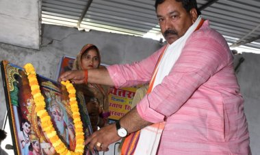 राम मिलन सिंह प्राईवेट आई.टी.आई.में टैबलेट वितरण कार्यक्रम का हुआ आयोजन।