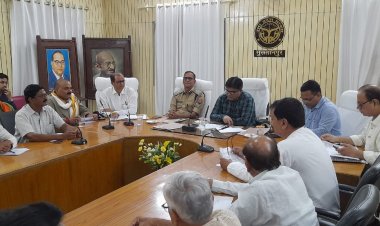 जल निगम शहर में पाइप लाइन बिछाने की कार्य योजना प्रस्तुत करें तत्काल तथा 15 जून तक खोदी गई सड़क के मरम्मत का कार्य करें पूर्ण-जिलाधिकारी।