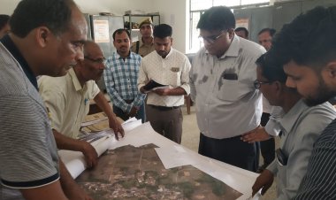 जिलाधिकारी द्वारा तहसील लम्भुआ का किया गया औचक निरीक्षण।