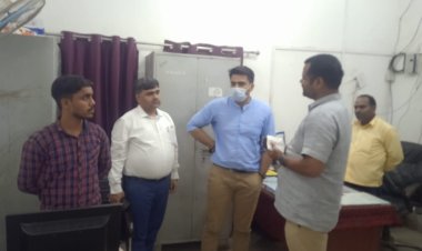 मुख्य विकास अधिकारी ने विकास खंड लंभुआ व प्रतापपुर कमैचा का किया औचक निरीक्षण ।