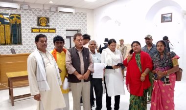 दिनांक 2 जून 2022 को मोहनगंज में विश्वकर्मा योद्धा टीम की कार्यकारिणी द्वारा बैठक हुई सम्पन्न।