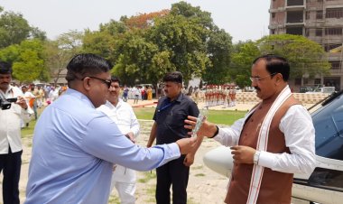 मा0 उपमुख्यमंत्री उ0प्र0 का एक दिवसीय जनपद सुलतानपुर का भ्रमण कार्यक्रम हुआ सम्पन्न।