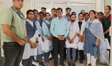 रक्तदाताओं द्वारा रक्तदान करने पर आभार व्यक्त करते हेतु कार्यक्रम आयोजित किया