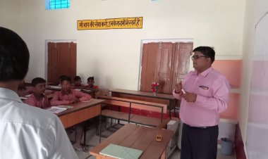 जिलाधिकारी द्वारा विकास खण्ड दूबेपुर स्थित पूर्व माध्यमिक विद्यालय दूबेपुर का औचक निरीक्षण किया गया।