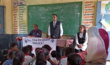 जिला विधिक सेवा प्राधिकरण देवास ने शाला त्यागी बच्चों के लिए किया शिविर का आयोजन, शिक्षा के अधिकार की दी जानकारी