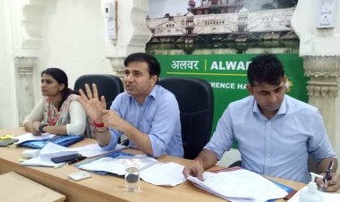 उपखण्ड अधिकारियों एवं संबंधित अधिकारियों की बैठक लेकर आवश्यक दिशा निर्देश दिये