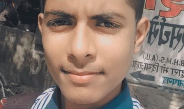 ग्रामीण क्षेत्र का रहने वाला आयुष का सपना है यूपीएससी की परीक्षा उत्तीर्ण कर के देश की सेवा करना।