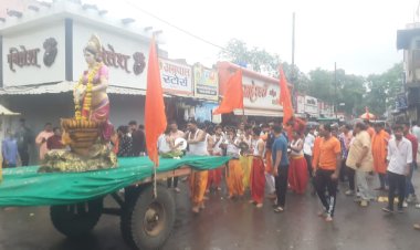 श्री मनकामनेश्वर महादेव मंदिर से उज्जैन तक नेशनल यूनिटी ग्रुप द्वारा निकली पदयात्रा