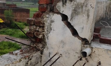 शिवपुरी:  छत की बिंडी पर गिरी आकाशीय बिजली मकान हुआ क्रैक|: रिंकू पंडित KTG समाचार