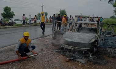 चलती कार में आग गैस किट फटने से पहले सिविल डिफेंस की टीम ने आग पर काबू पाया