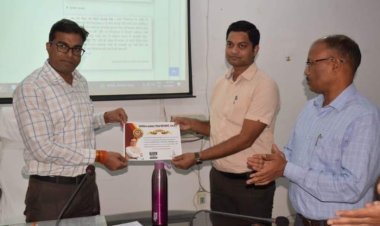 खुटार सामुदायिक स्वास्थ केंद्र सीएम हेल्पलाइन निराकरण में  डॉक्टर अभय रंजन सिंह सबसे आगे