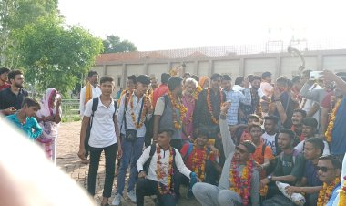 विश्व हिंदु परिषद बजरंग दल ने मेडिकल कॉलेज में हो रही अनैतिक गतिविधियों के खिलाफ एसपी को आवेदन दिया।