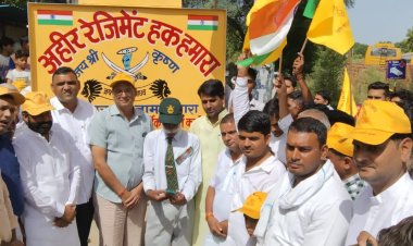 जालावाश में यादव समाज के लोगोें ने अहीर रेजिमेंट का बोर्ड लगाकर दिया एकता का परिचय