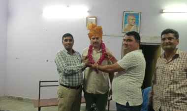 सैपऊ तहसील के नये तहसीलदार देवेन्द्र तिवारी ने सम्भाला कार्यभार
