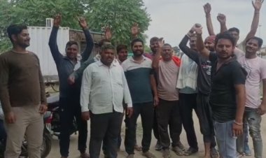 शाहजहांपुर टोल प्लाजा पर कार्यरत 20 सुरक्षा गार्डों को टोल प्रबंधन ने हटाया रोजी रोटी का छाया संकट