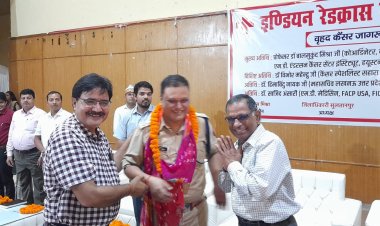 कैंसर असामान्य कोशिकाओं का विकास है - डॉ बालमुकुंद मिश्रा।