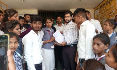 सैपऊ छात्र संघ ने उपजिला कलेक्टर को ज्ञापन देकर व्याख्याताओं की मांग की